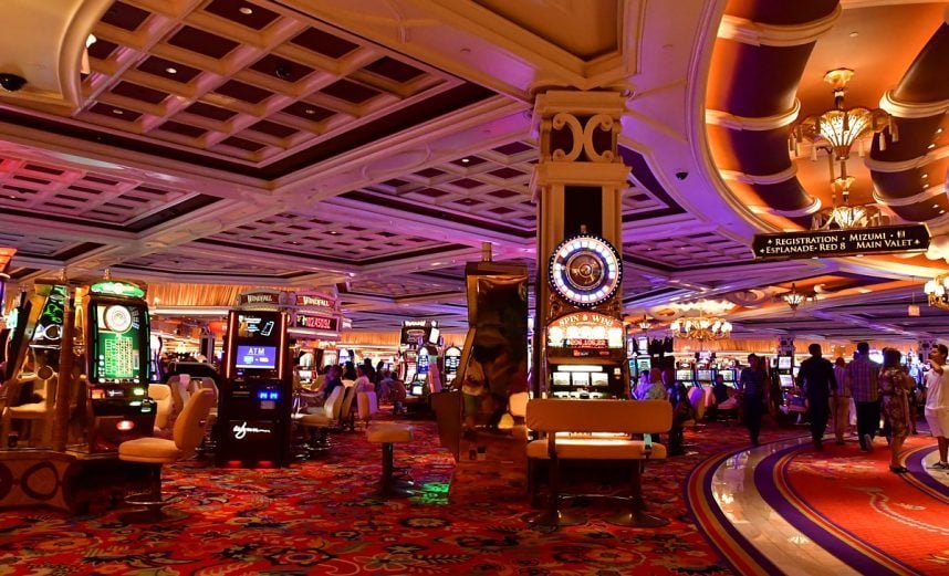 Man Sues Bellagio Over Alleged Assault by Would-Be Jackpot Thieves (Casino.org)